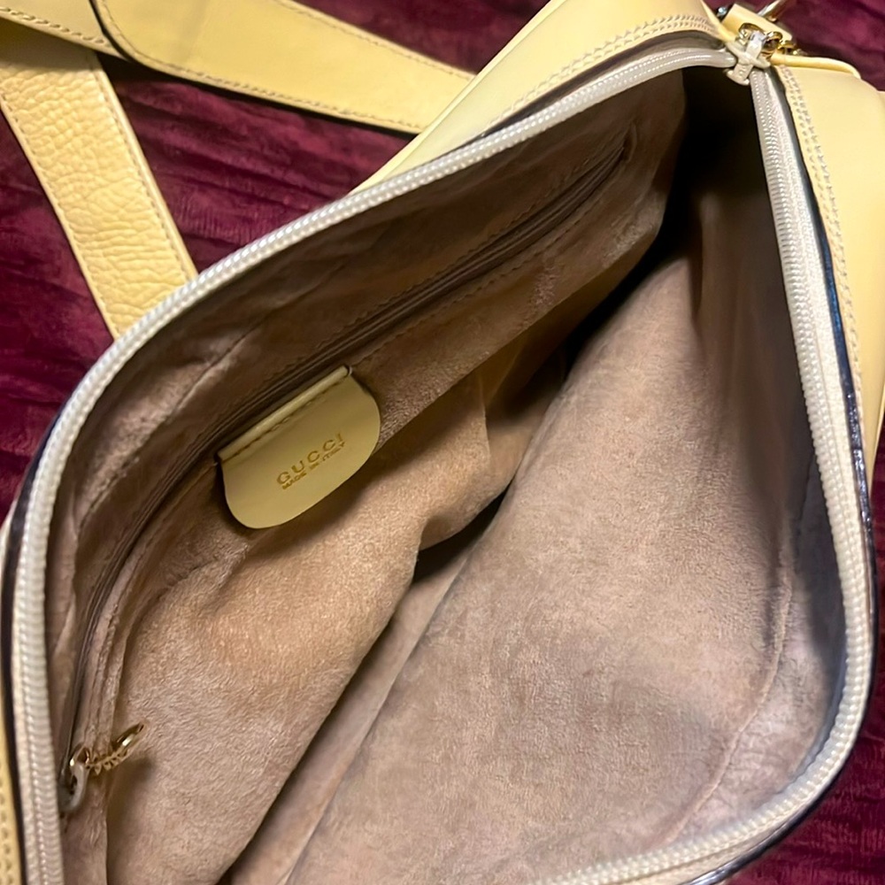 Authentic yellow leather Gucci purse